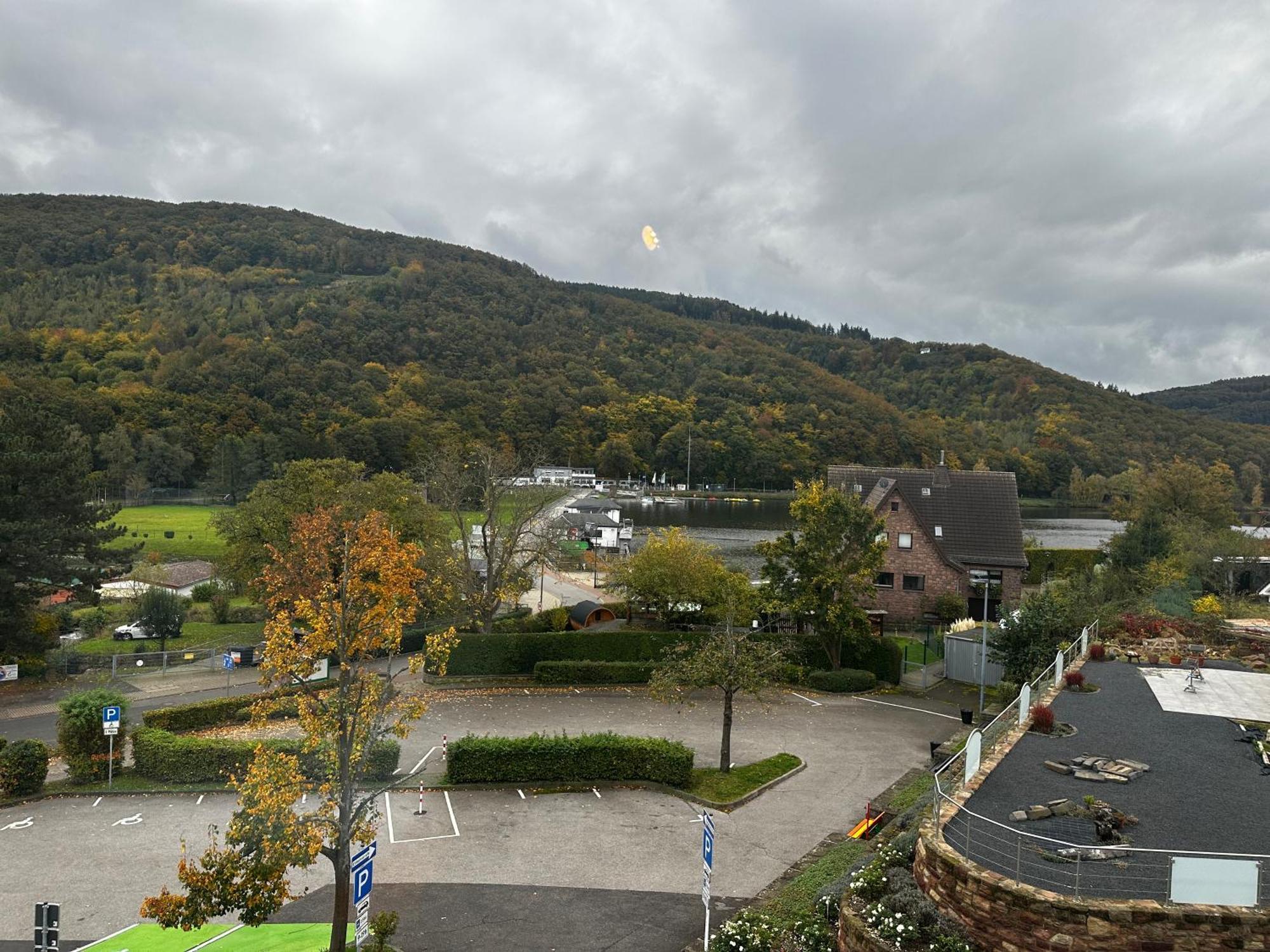 Green Seeblick Hotel Am See Obermaubach Exterior photo